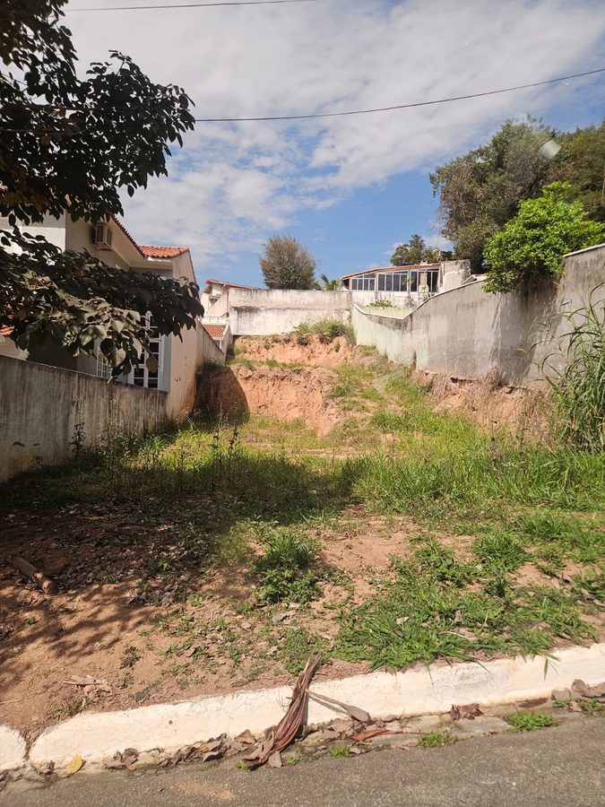 Terreno de 400m² — Parque Nova Jandira, Jandira