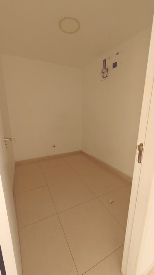 Sala comercial de 228m² — Centro, Jandira (foto 8 de 11)