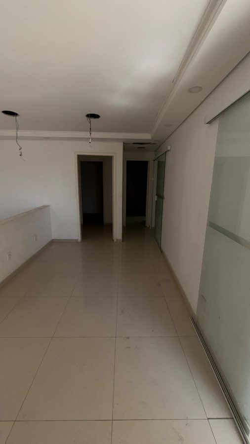 Sala comercial de 228m² — Centro, Jandira (foto 10 de 11)