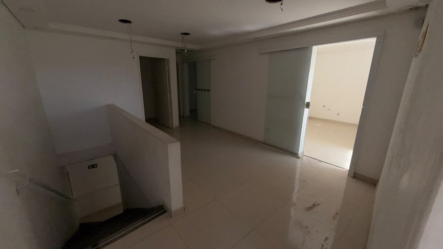 Sala comercial de 228m² — Centro, Jandira (foto 11 de 11)